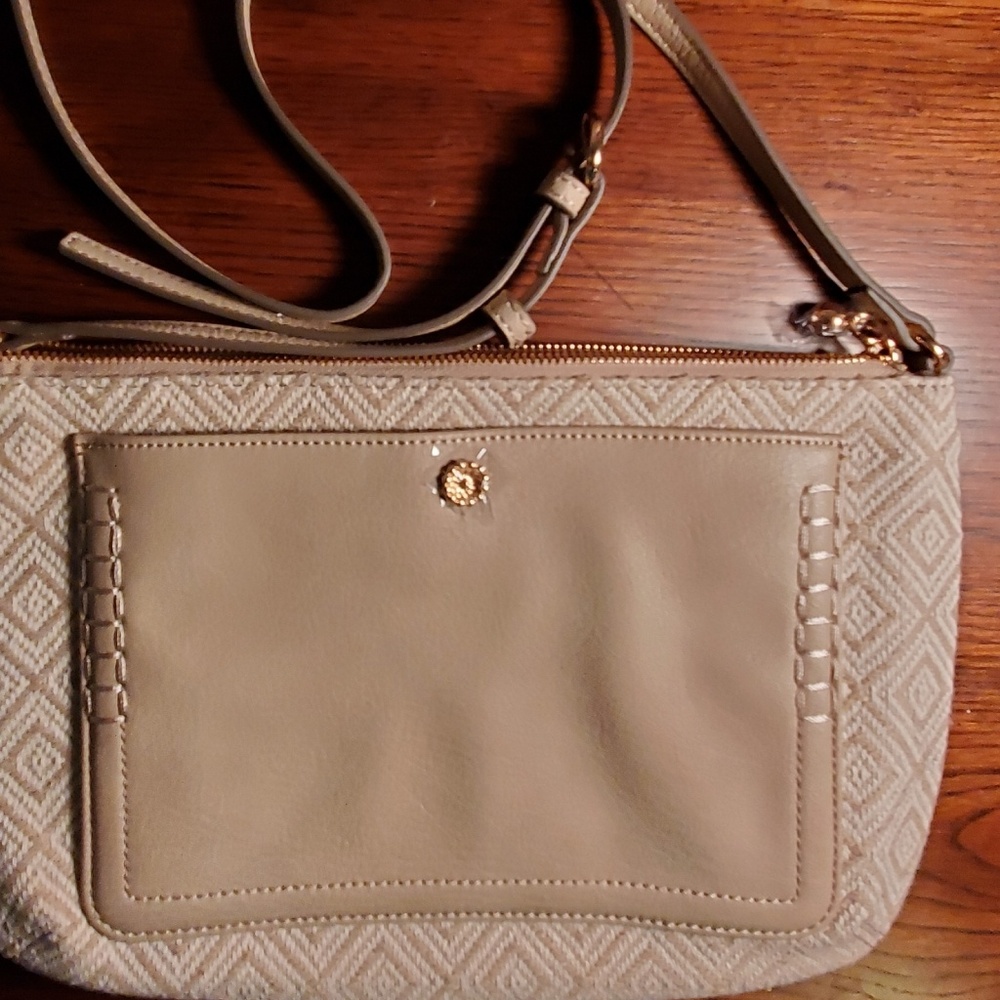 Lauren Conrad cross body. - Picture 8 of 8